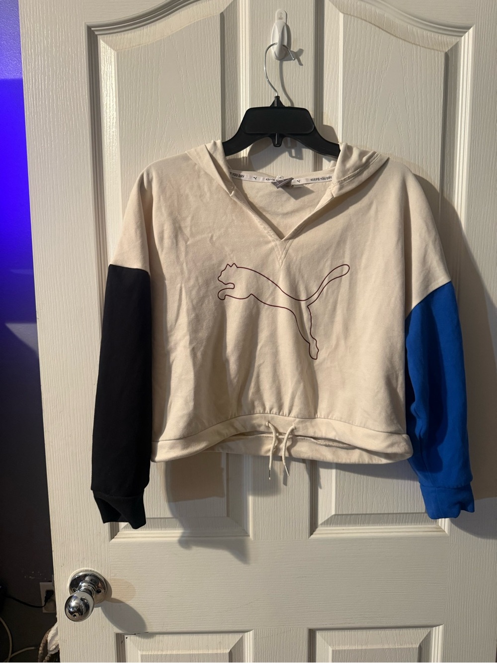Puma Women's Cream Colorblock Cropped V-Neck Hoodie with Black & Blue Sleeves